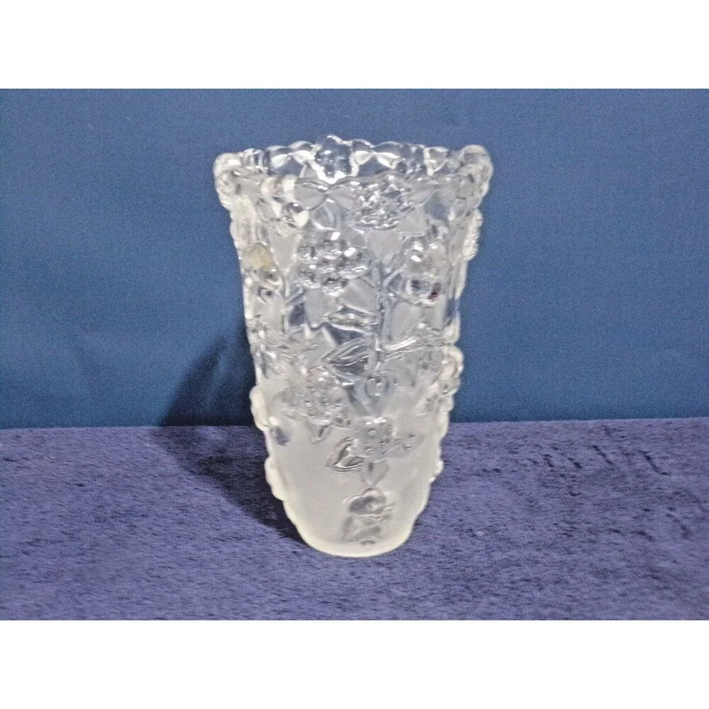 Mikasa Bella Heavy Lead Crystal Frosted Glass Daisy Vase 8